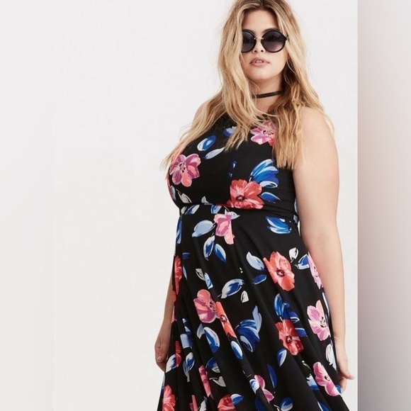 Torrid Floral Print Georgette High Neck
Maxi Dress size 16 - Picture 5 of 9